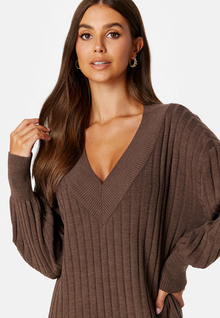 New Tessa L/S Midi V-Neck Dress