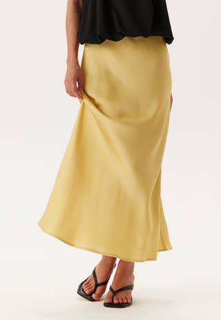 Onlchigo Ankel Satin Skirt