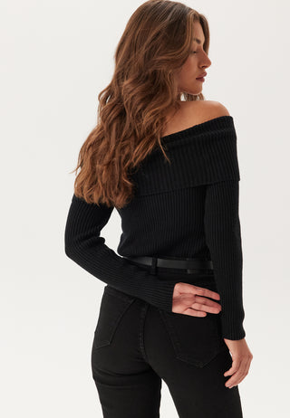 Onlkatia langermet off shoulder strikkegenser