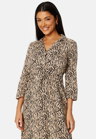 Nya 3/4 Midi Dress