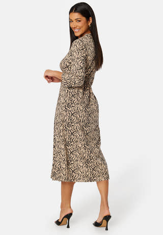 Nya 3/4 Midi Dress