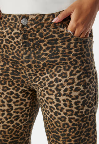 Pcastrid Mw Straight Jeans