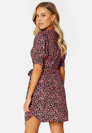 Nya 2/4 Wrap Dress