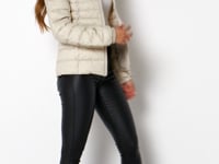 preview_images/1330805019-cacd7ee8eed1f2d874eed8a9ca65b9a491993c1ab6129b9ac3b91e03f457edc8-d_200x150_8e1e6aaf-18d6-42a2-918b-76b09b81a7d1