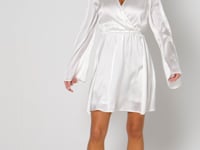 preview_images/1973618742-cb723cc41ac01e4d806dc6a08317fa373cba699cd4c87eac8f88a91490111b7d-d_200x150_f3064481-f1bd-4fe9-80eb-b442b6d2bf59