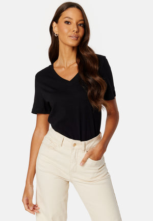 Essential SS V-Neck Tee