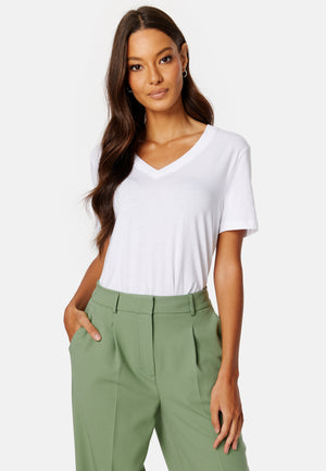Essential SS V-Neck Tee
