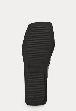 Splash Sandal