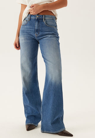Mia Mr Relaxed Straight Jeans