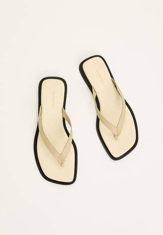 Izzy Sandal Flats