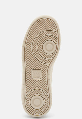 V-10 Sneaker