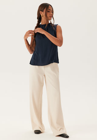 Awshanna SL High Neck Top
