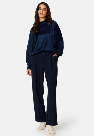 Lola LS Button Top