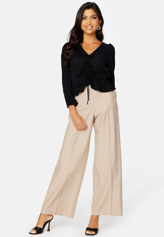 Lyla 3/4 V-Neck Rouching Top