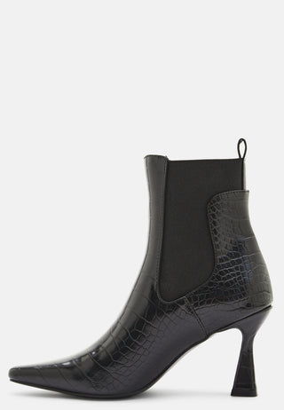 Micka Boot
