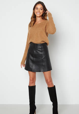 Poilu V-Neck Blouse