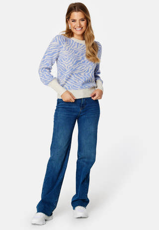 Tari LS O-Neck Jaquard Blouse