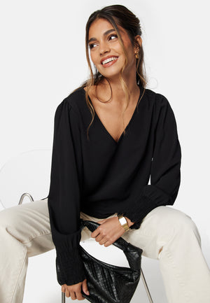 Vmlydia LS V-neck smock top