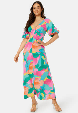Besta V-Neck Maxi Dress