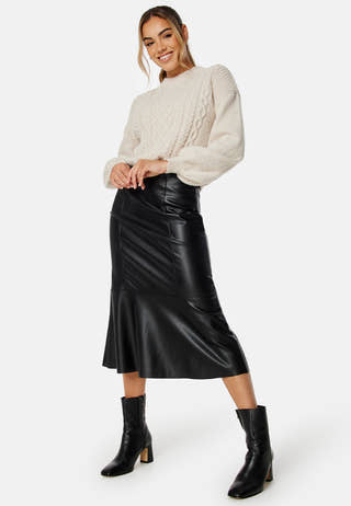 Vichinti O-Neck Cable Knit Top