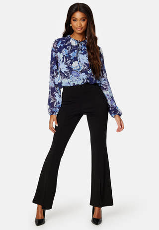 Karolina L/S Ruffle Top