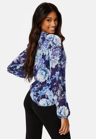 Karolina L/S Ruffle Top