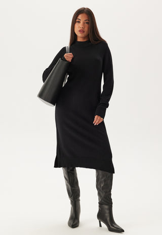 Viril Crew Neck Midi Dress
