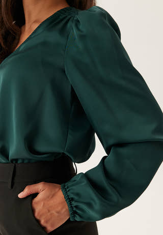 Viellette L/S SMOCK SATIN TOP