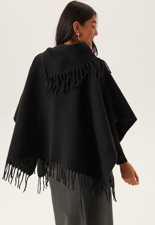 Vifjolira poncho med høy hals