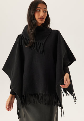 Vifjolira poncho med høy hals