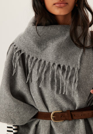 Vifjolira poncho med høy hals