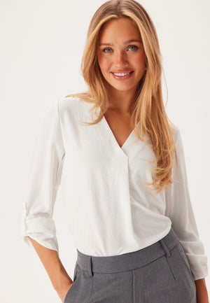 Vijosa 3/4 V-NECK TOP V-NECK T