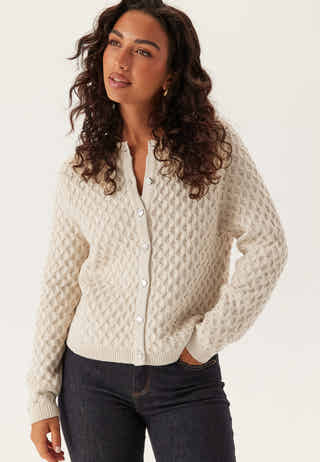 Vikali L/S O-NECK KNIT BUTTON