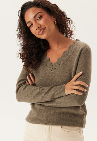 Vinikolina V-neck Long Sleeve Knit Top