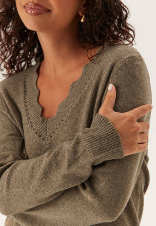 Vinikolina V-neck L/S KNIT TOP