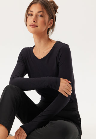 Vinora Long Sleeve O-Neck Top