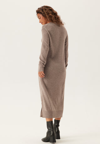 Viril Crew Neck Midi Dress