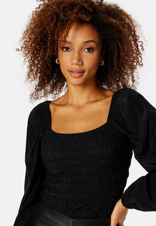 Wavy Square Neck L/S Top