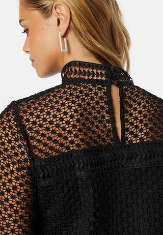 Alberta LS New Lace Top